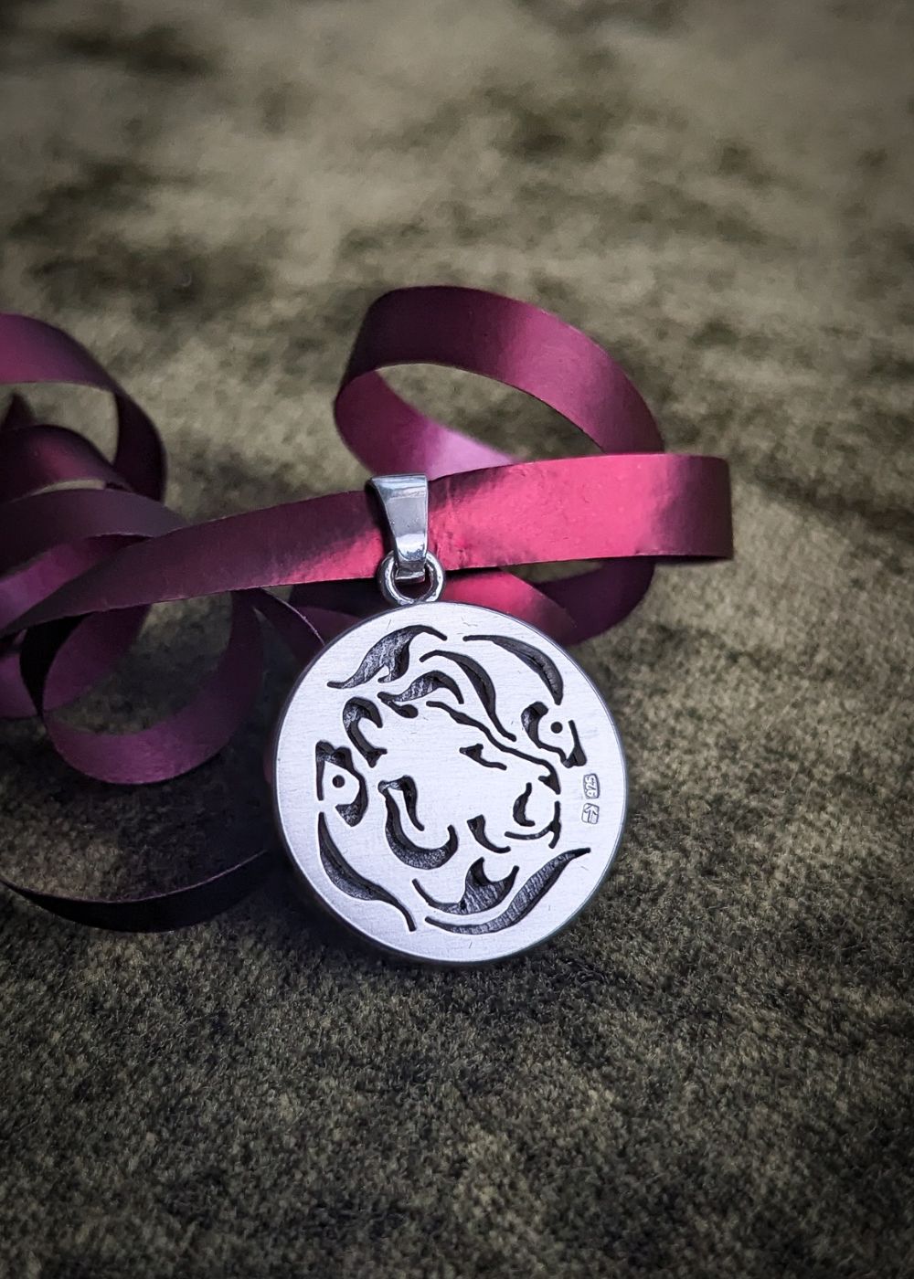 Lõvi ja kaladega ripats 1/2